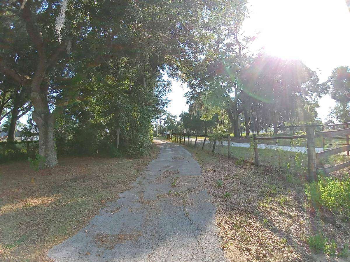 2 Acres of Land for Sale in Dunnellon, Florida