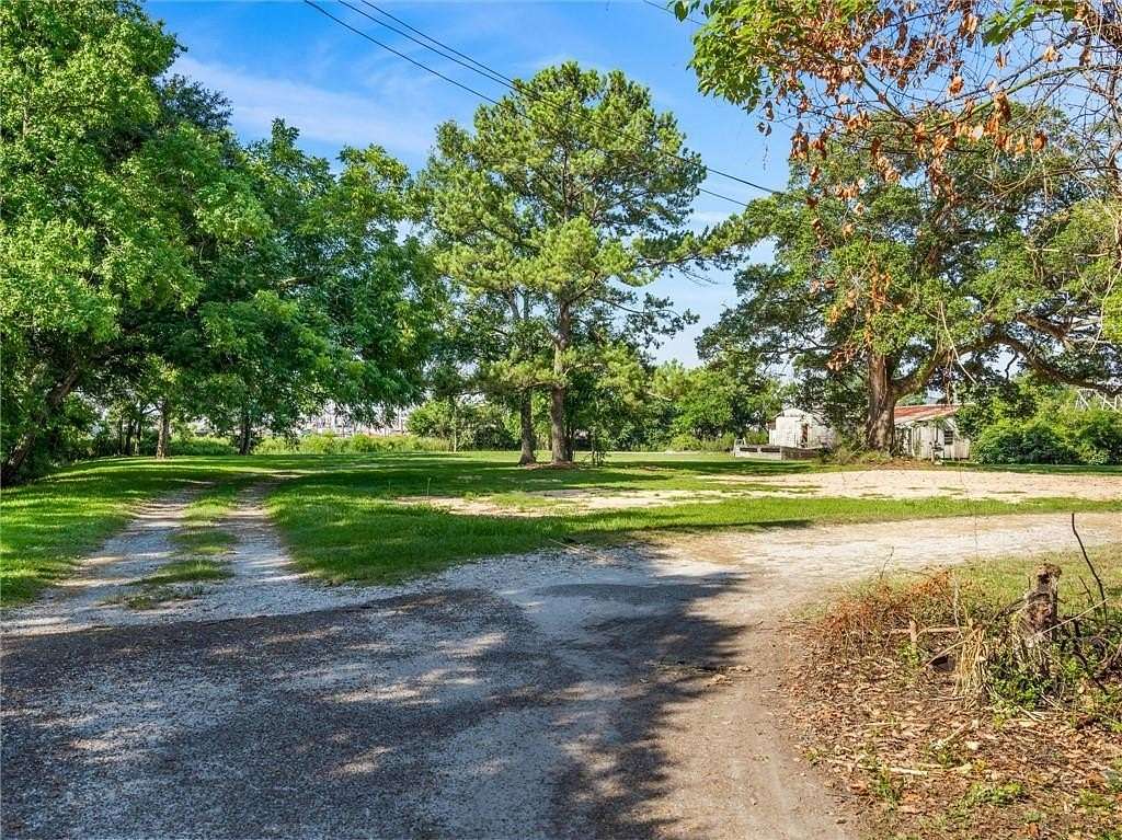 1.536 Acres of Mixed-Use Land for Sale in Bayou La Batre, Alabama