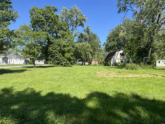 0.33 Acres of Residential Land for Sale in St. Elmo, Illinois