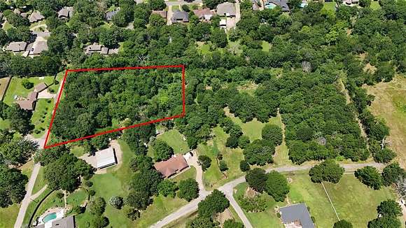 1.8 Acres of Residential Land for Sale in Paris, Texas