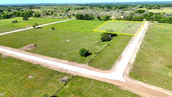 3.265 Acres of Land for Sale in Mexia, Texas