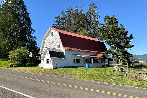 10.9 Acres of Improved Land for Sale in Tillamook, Oregon