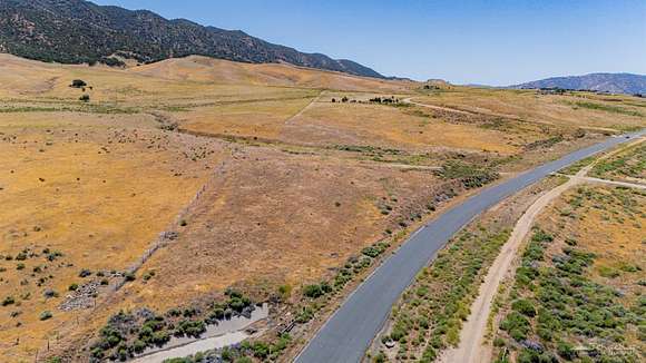 2.55 Acres of Residential Land for Sale in Tehachapi, California