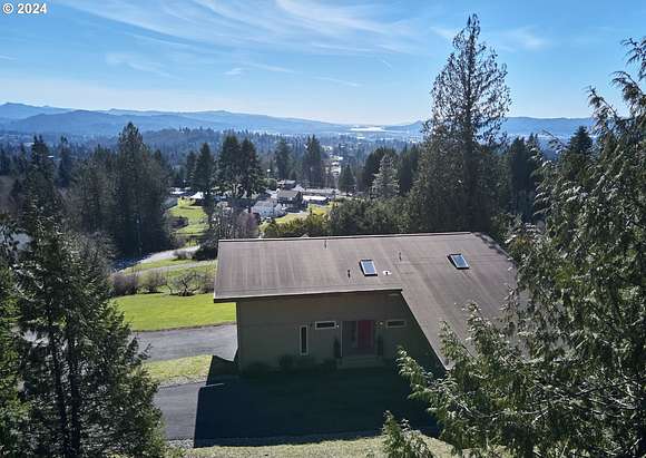 2.4 Acres of Residential Land with Home for Sale in Longview, Washington