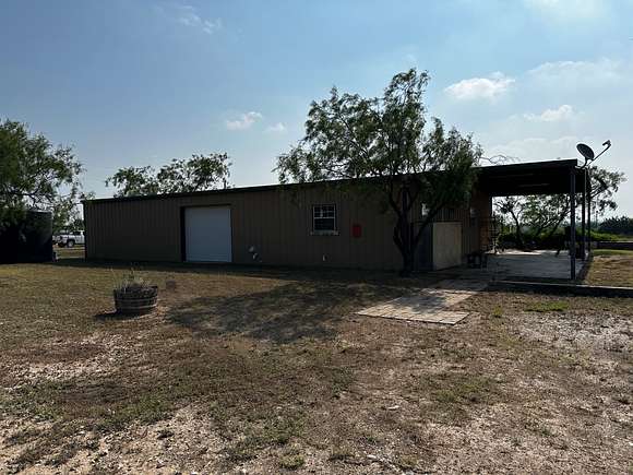 2.2 Acres of Improved Residential Land for Sale in Paint Rock, Texas