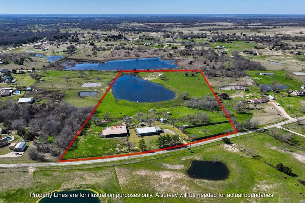 14.63 Acres of Land with Home for Sale in Scurry, Texas