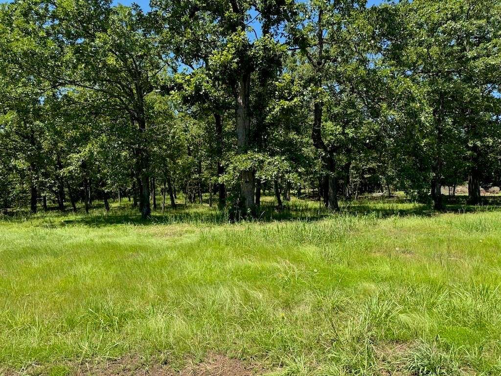 2.3 Acres of Residential Land for Sale in Paris, Texas