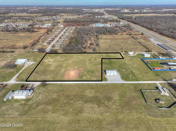 4 Acres of Mixed-Use Land for Sale in Neosho, Missouri