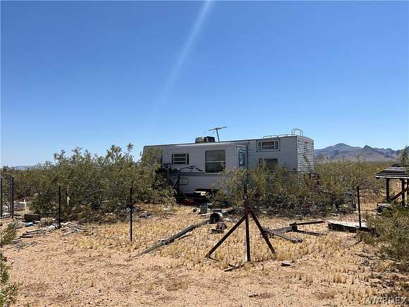 2.35 Acres of Residential Land for Sale in Golden Valley, Arizona