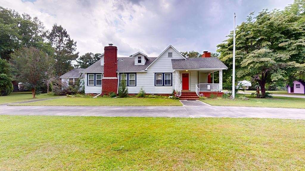 2 Acres of Residential Land with Home for Sale in Sumter, South Carolina