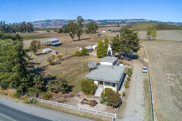 52 Acres of Agricultural Land for Sale in Petaluma, California
