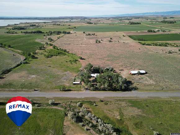 40 Acres of Land with Home for Sale in Pavillion, Wyoming