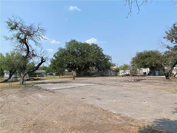 0.36 Acres of Mixed-Use Land for Sale in Sinton, Texas