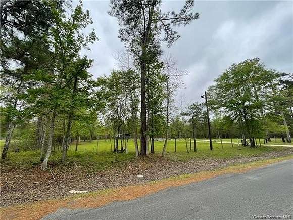 12.75 Acres of Land for Sale in Starks, Louisiana