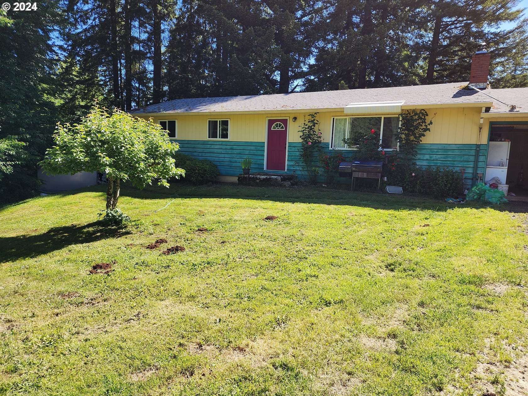 8.86 Acres of Land with Home for Sale in Colton, Oregon
