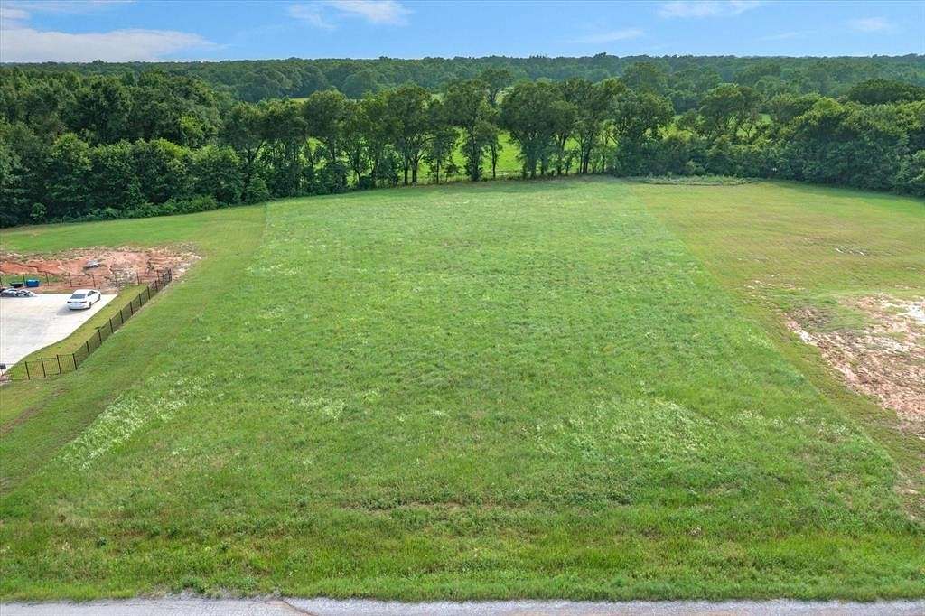 1.7 Acres of Residential Land for Sale in Edgewood, Texas