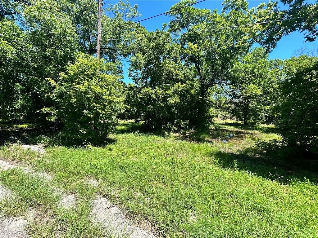 0.18 Acres of Commercial Land for Sale in Waco, Texas