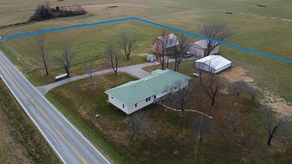 3.6 Acres of Residential Land with Home for Sale in Mountain Grove, Missouri
