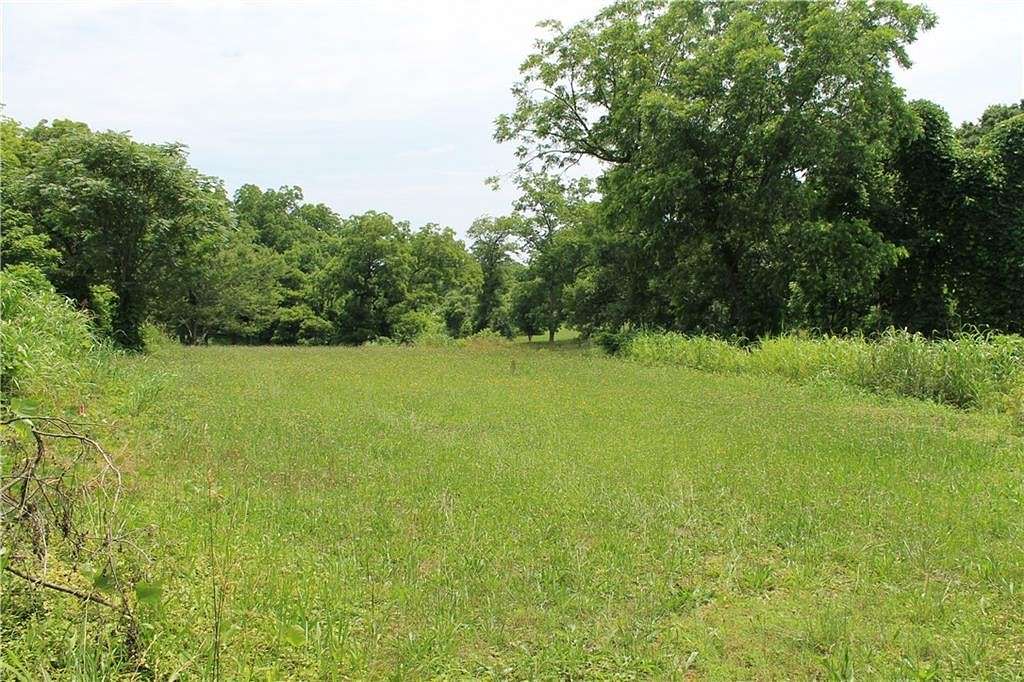 1.055 Acres of Residential Land for Sale in Commerce, Georgia