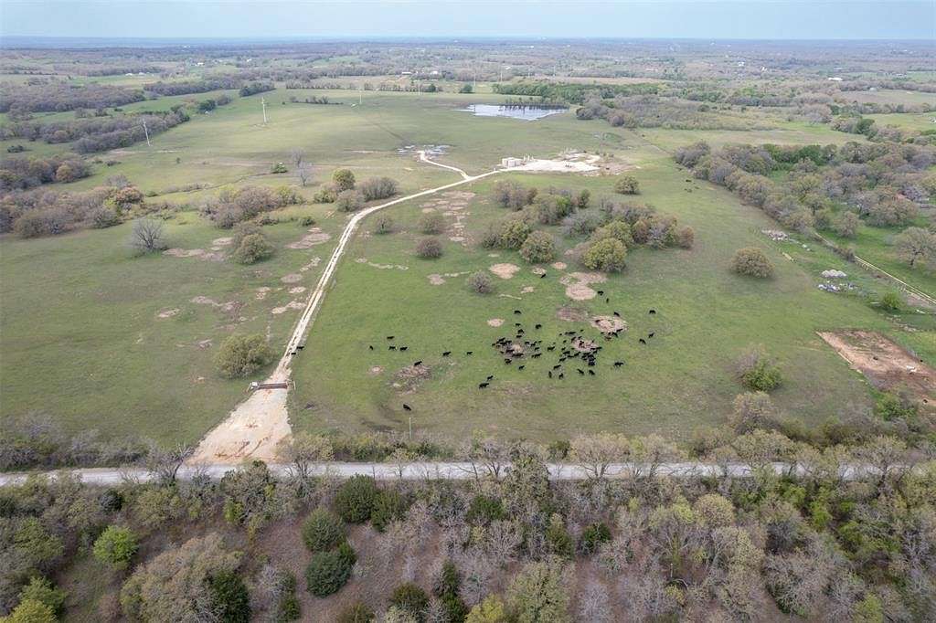 50 Acres of Land for Sale in Blum, Texas