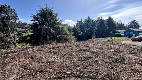 0.32 Acres of Residential Land for Sale in Waldport, Oregon