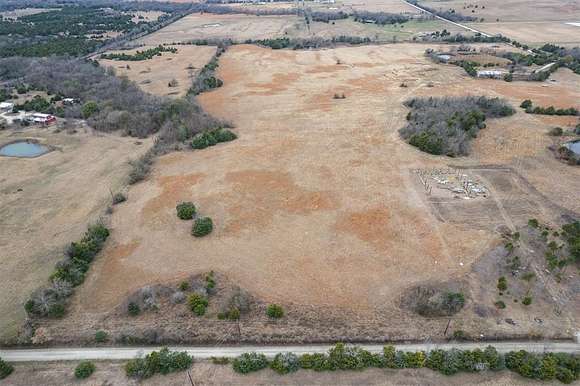 26.52 Acres of Agricultural Land for Sale in Campbell, Texas