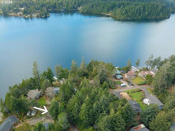 0.37 Acres of Residential Land for Sale in Florence, Oregon