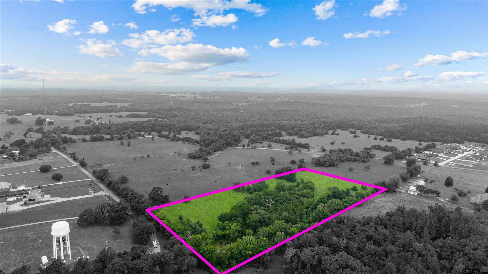 10 Acres of Residential Land for Sale in Lindale, Texas