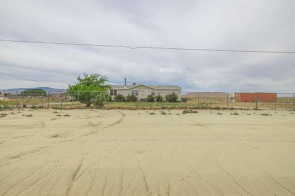 2.7 Acres of Residential Land with Home for Sale in Rosamond, California