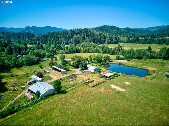 169 Acres of Agricultural Land with Home for Sale in Roseburg, Oregon