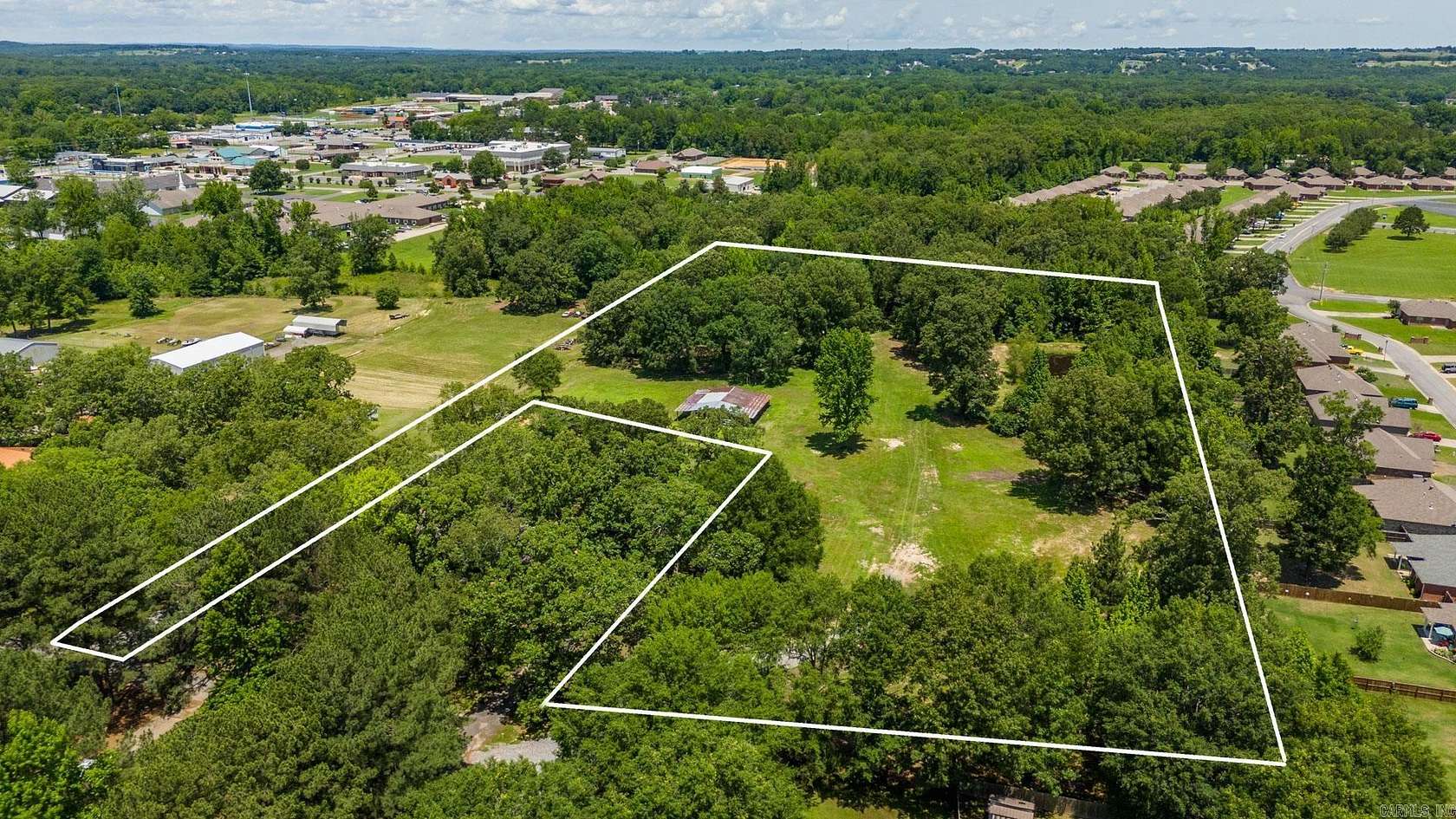 3.9 Acres of Land for Sale in Greenbrier, Arkansas