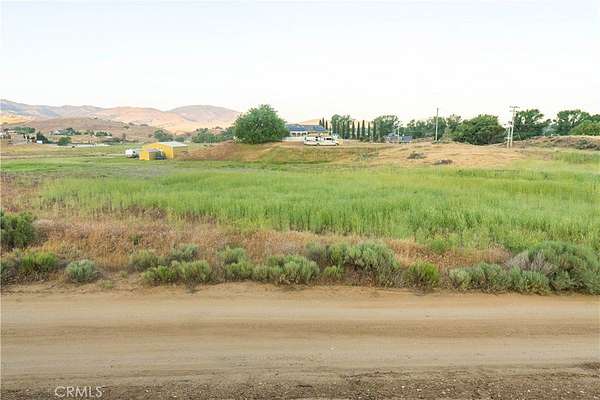 0.76 Acres of Land for Sale in Tehachapi, California