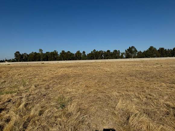 2.3 Acres of Mixed-Use Land for Sale in Fresno, California