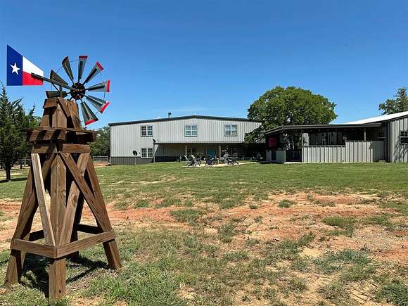 35 Acres of Land with Home for Sale in Sunset, Texas