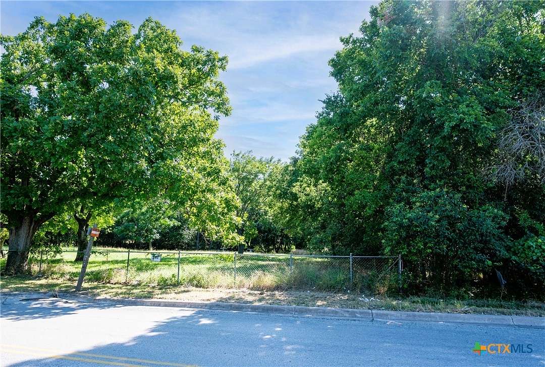 0.562 Acres of Residential Land for Sale in Lockhart, Texas