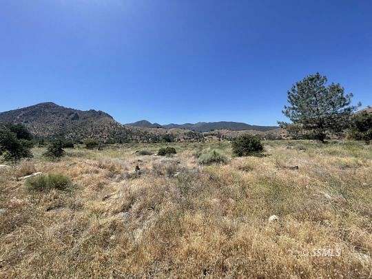 10.18 Acres of Land for Sale in Lake Isabella, California