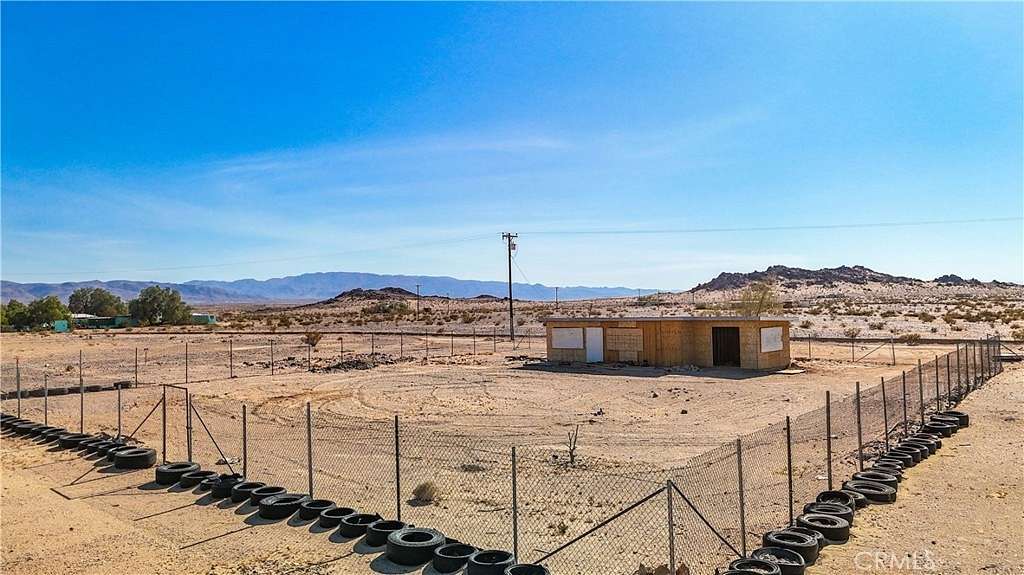 5 Acres of Residential Land with Home for Sale in Twentynine Palms, California