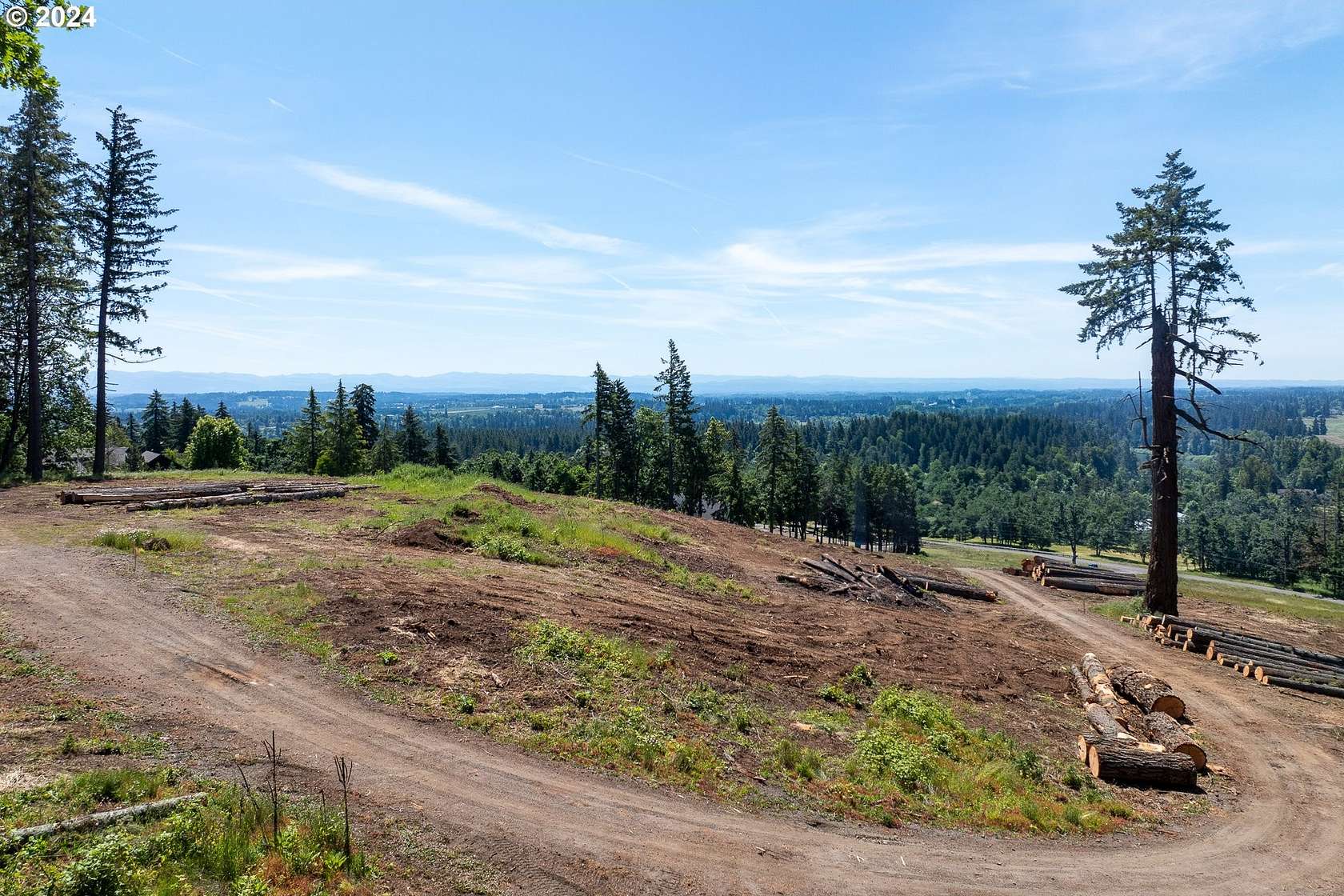 12.85 Acres of Land with Home for Sale in West Linn, Oregon