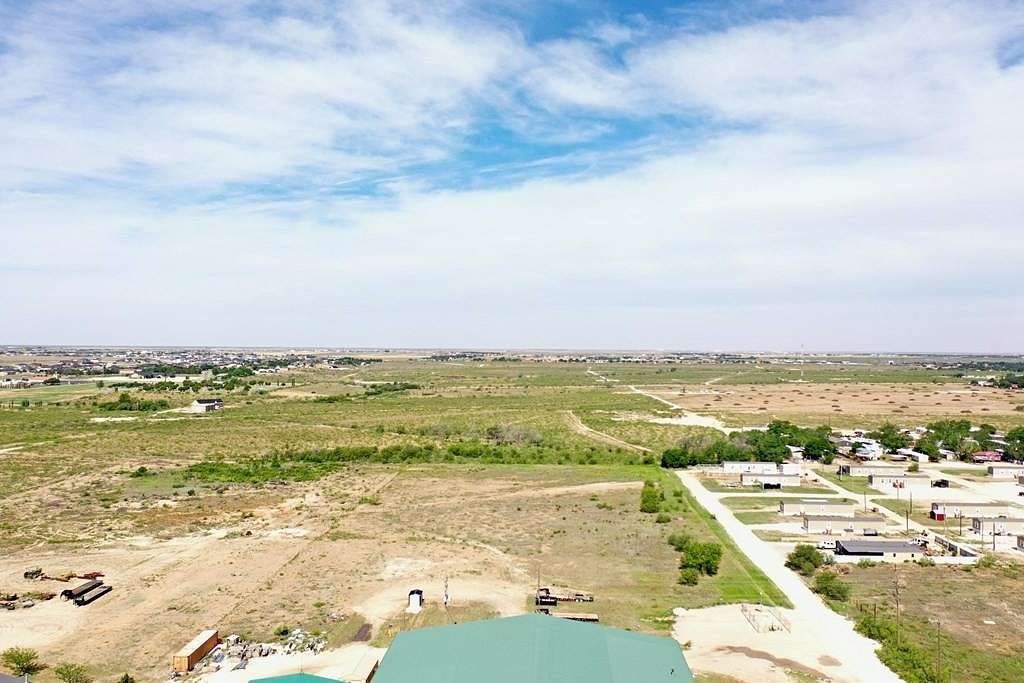 4.23 Acres of Improved Commercial Land for Sale in Seminole, Texas