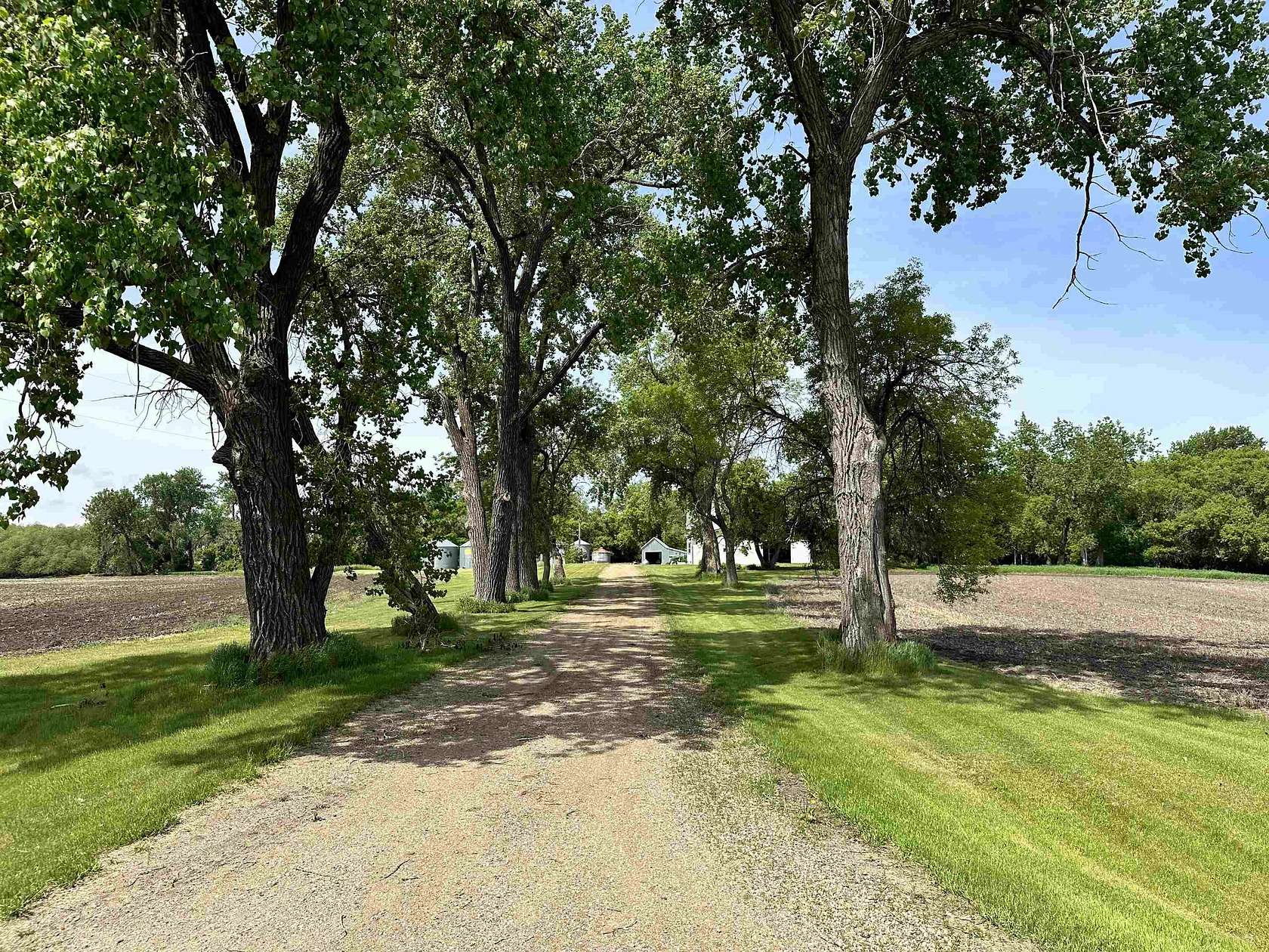 21.79 Acres of Land with Home for Sale in Harvey, North Dakota