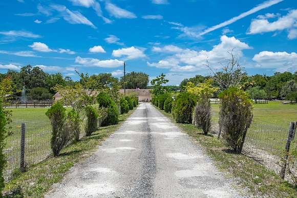 11.14 Acres of Improved Mixed-Use Land for Sale in Crescent City, Florida