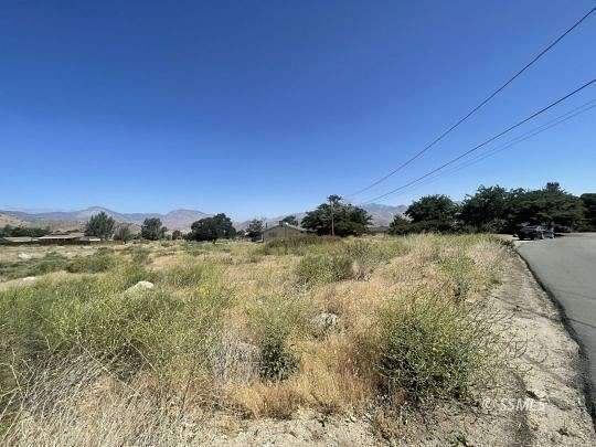 0.75 Acres of Land for Sale in Lake Isabella, California