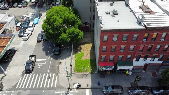 0.032 Acres of Land for Sale in New York, New York