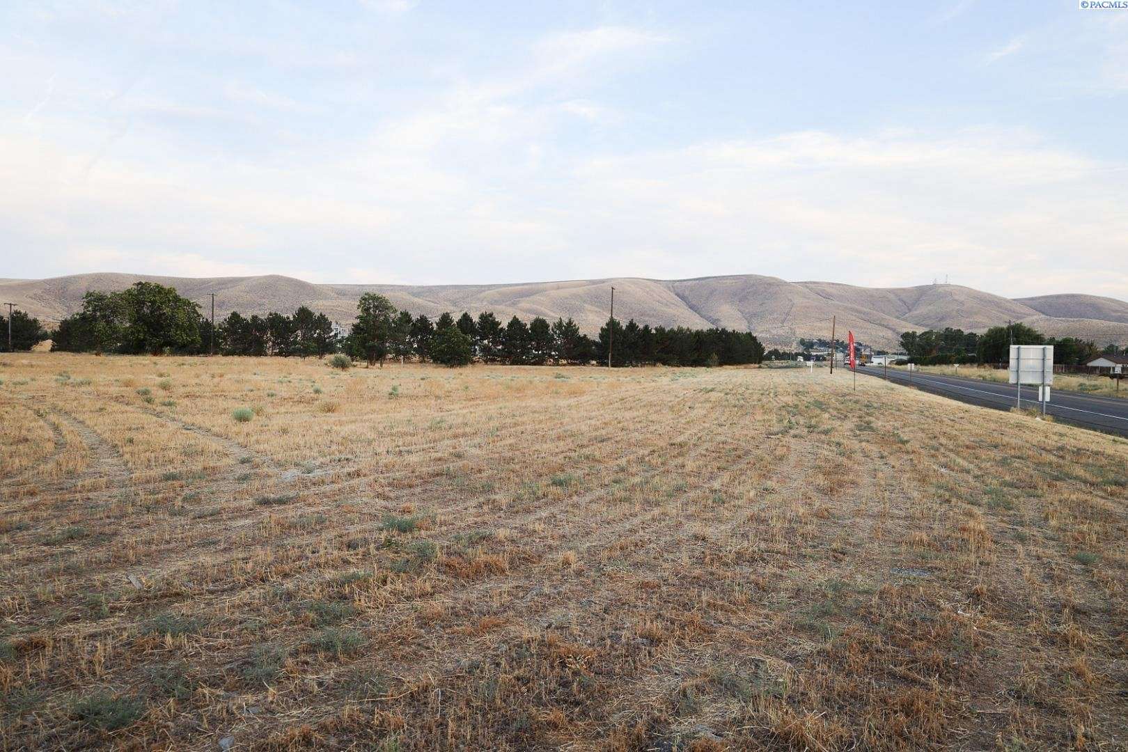 4.37 Acres of Commercial Land for Sale in Prosser, Washington