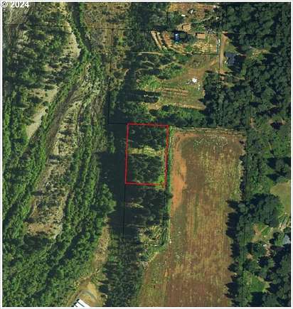 1.5 Acres of Residential Land for Sale in Cave Junction, Oregon