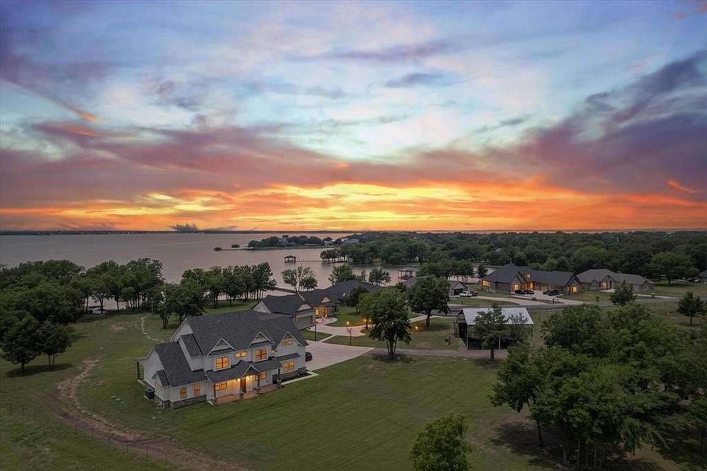 17.4 Acres of Land with Home for Sale in Kerens, Texas