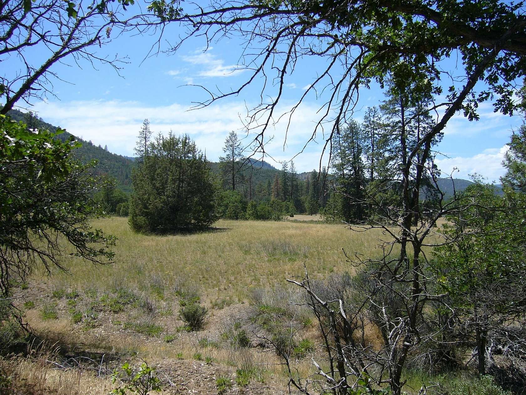 4.02 Acres of Residential Land for Sale in Yreka, California