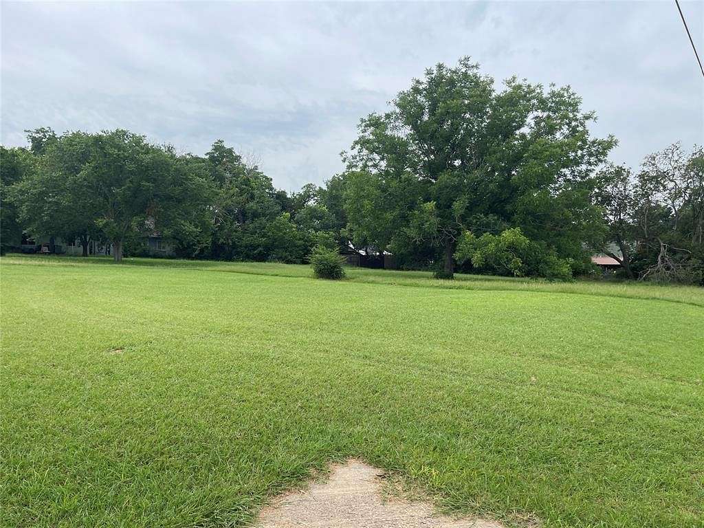 0.46 Acres of Land for Sale in Ennis, Texas