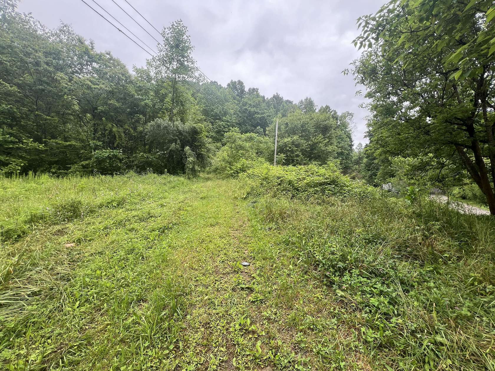 2.9 Acres of Residential Land for Sale in Manchester, Kentucky