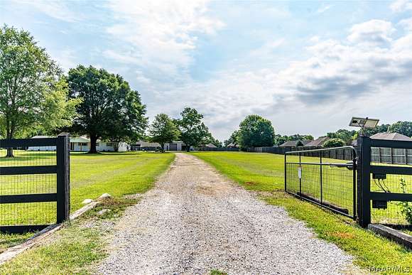 5 Acres of Residential Land with Home for Sale in Deatsville, Alabama